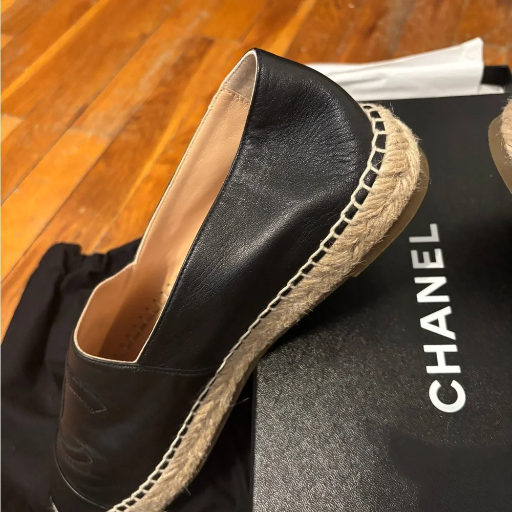 Authentic Lambskin CC Espadrilles 41 Black - Picture 4 of 13